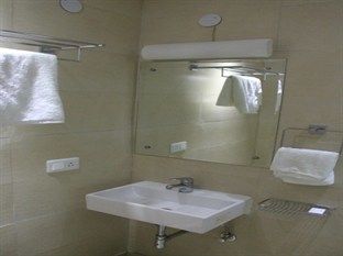 Hotel Grace Нью-Дели Экстерьер фото