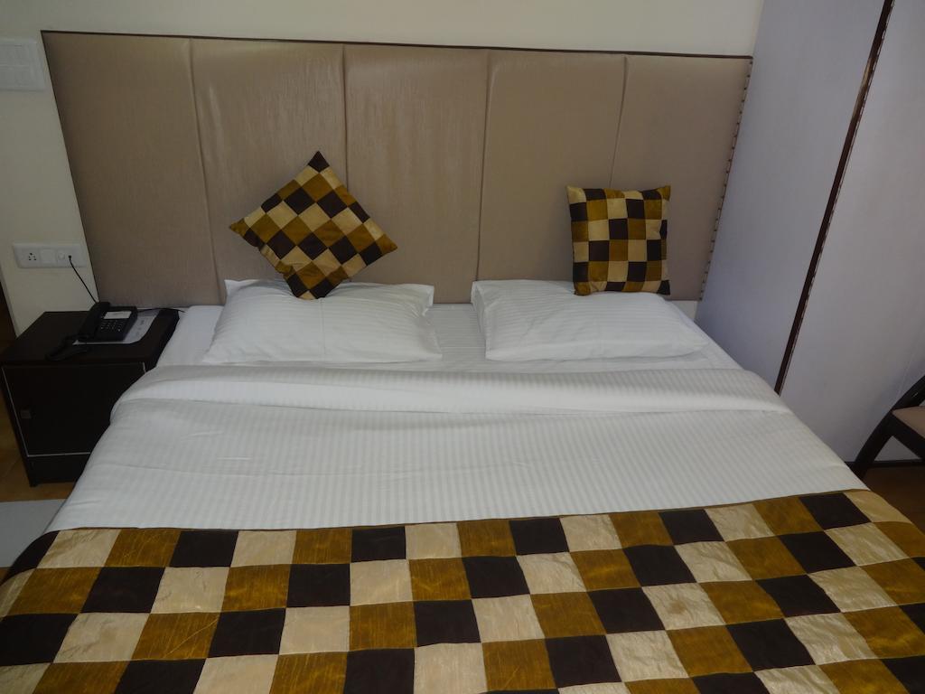 Hotel Grace Нью-Дели Номер фото