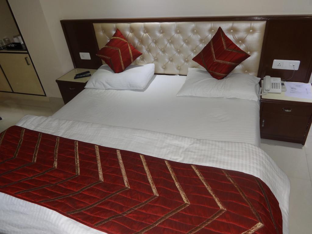 Hotel Grace Нью-Дели Номер фото
